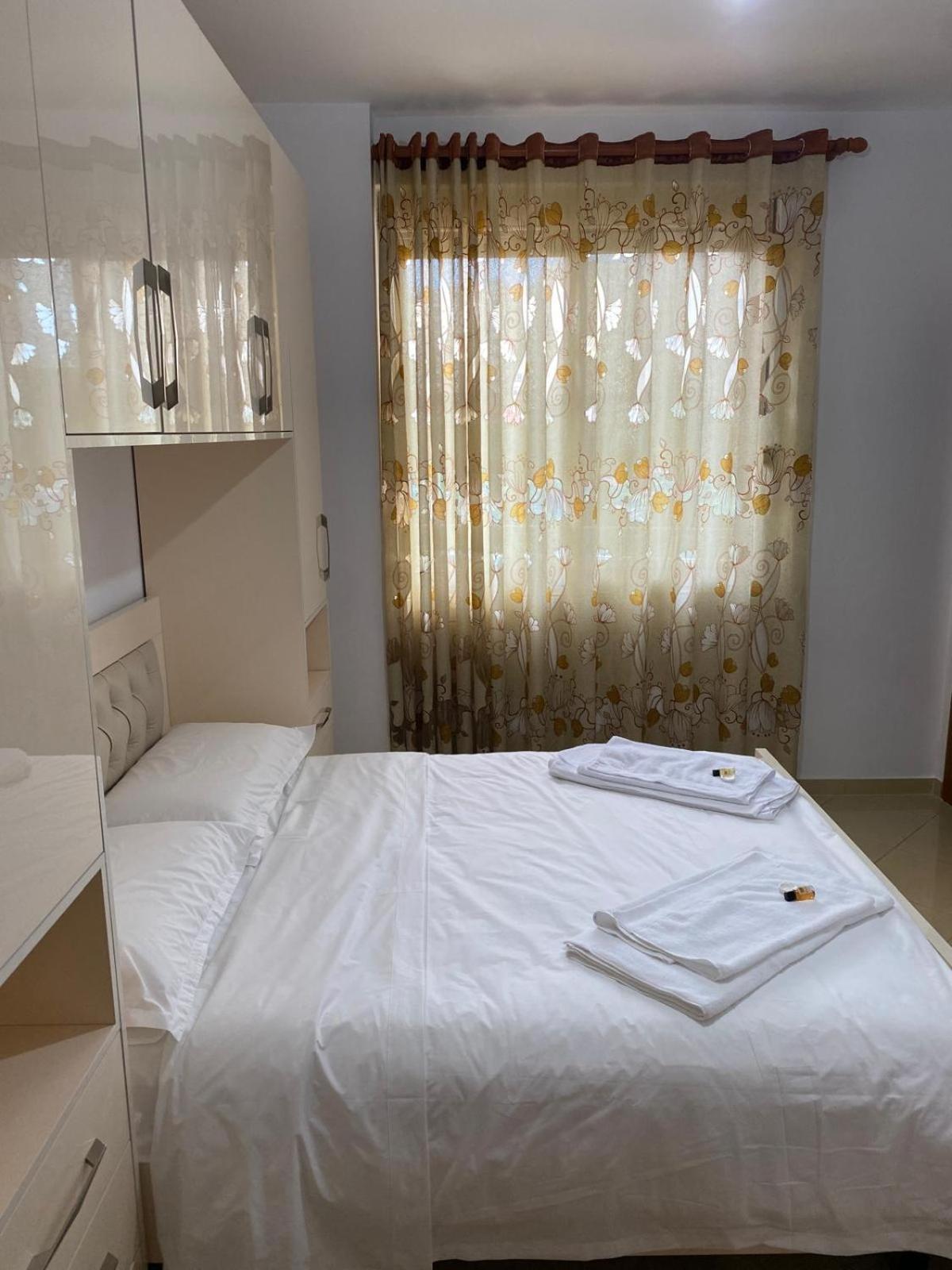 Emily House Appartement Fier Buitenkant foto